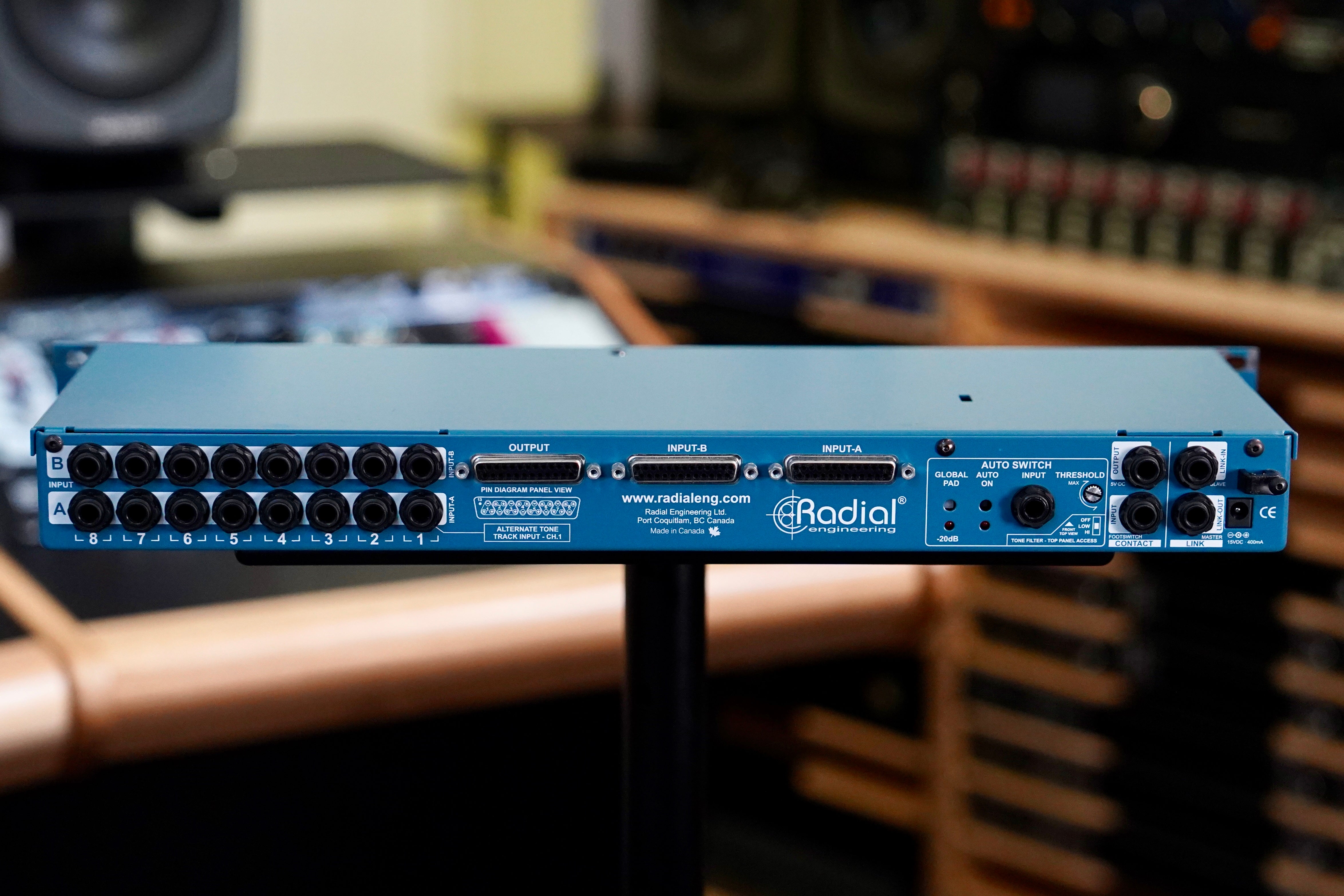 Radial SW8 Auto Switcher
