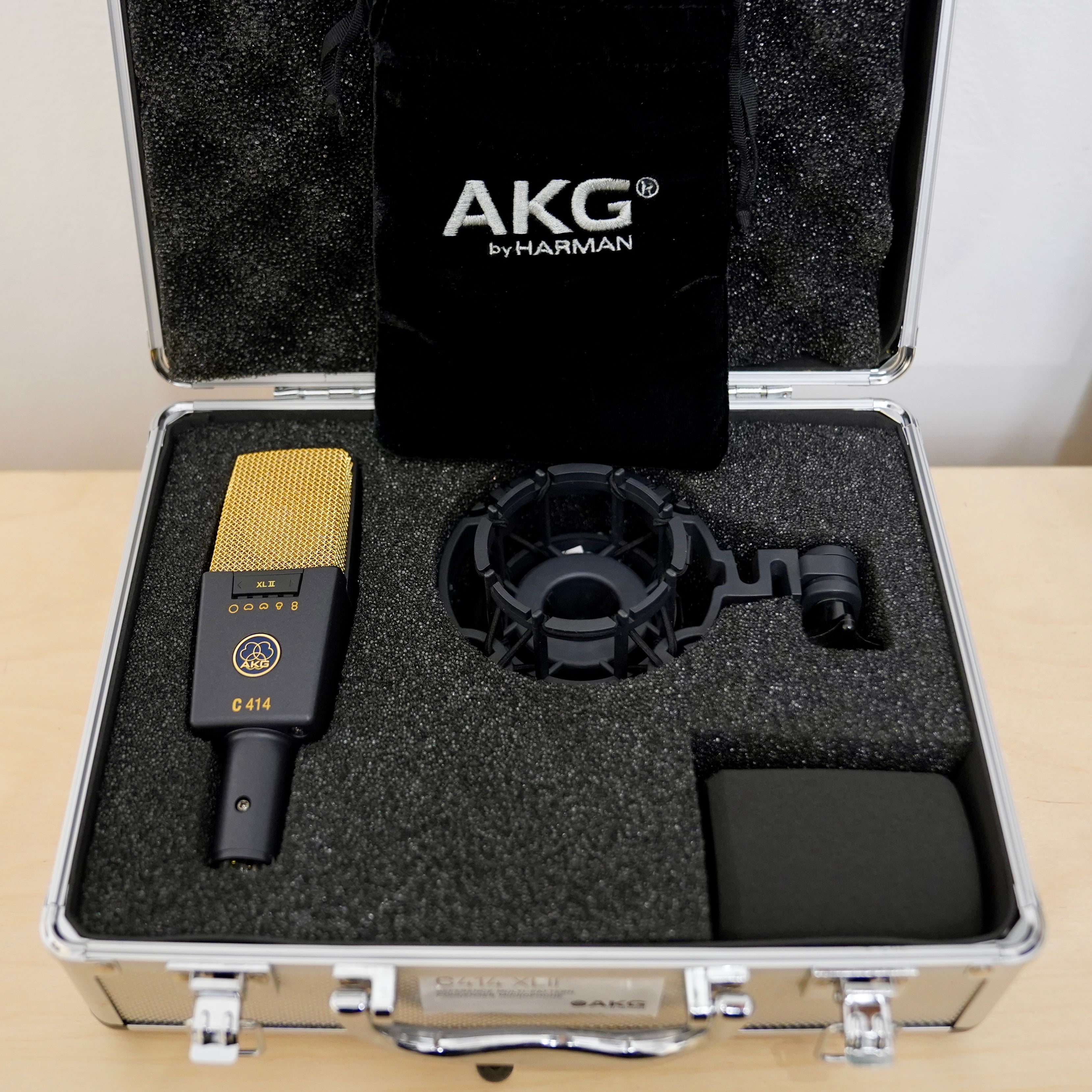 AKG C414 XL II