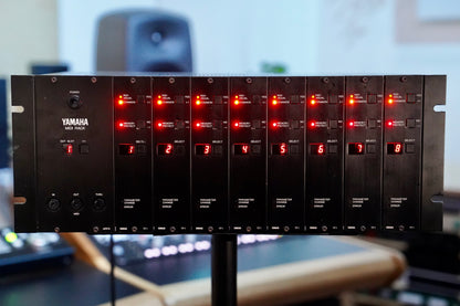 Yamaha TX816 MIDI Rack