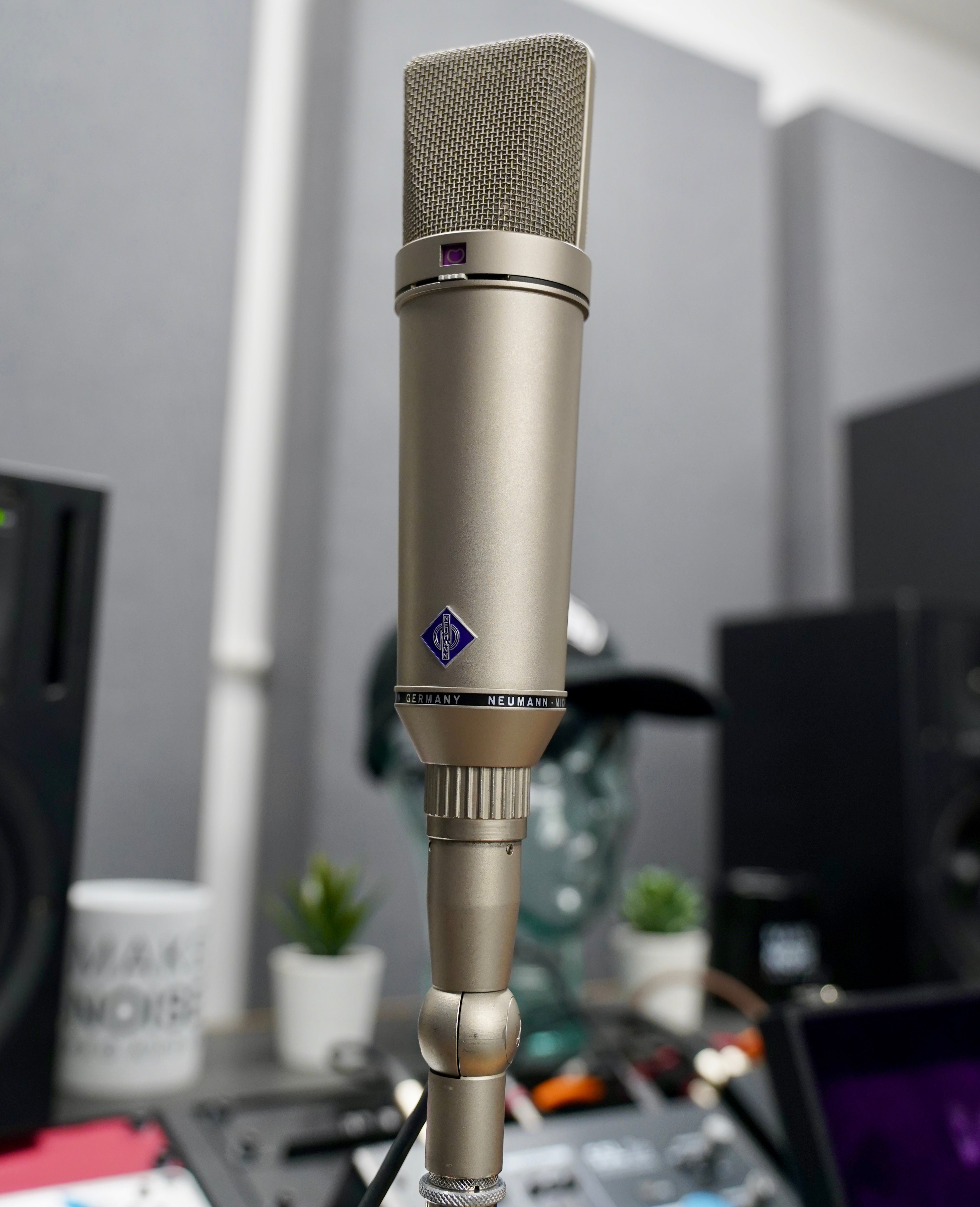 Neumann U87 (1979)