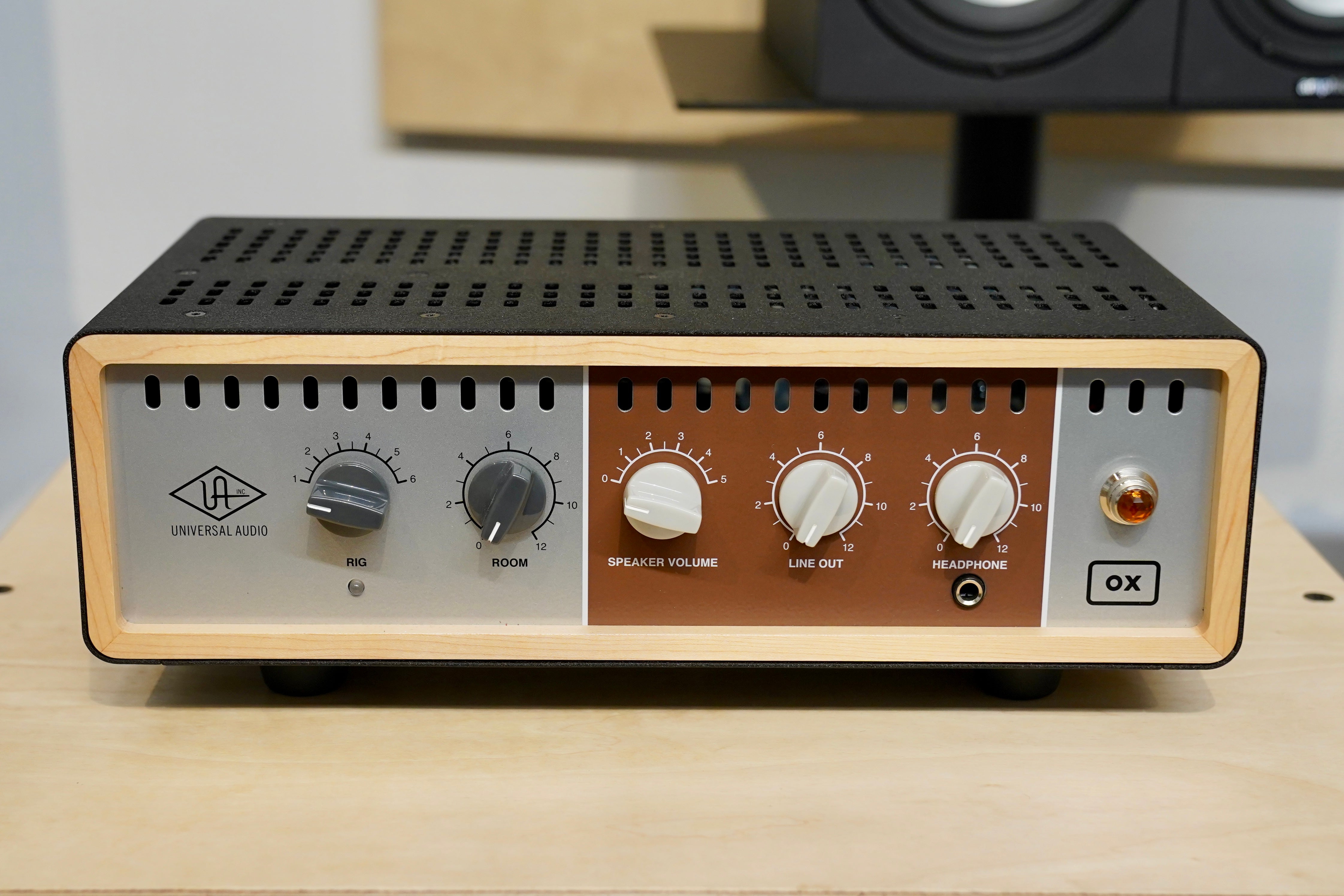 Universal Audio OX Amp Top Box