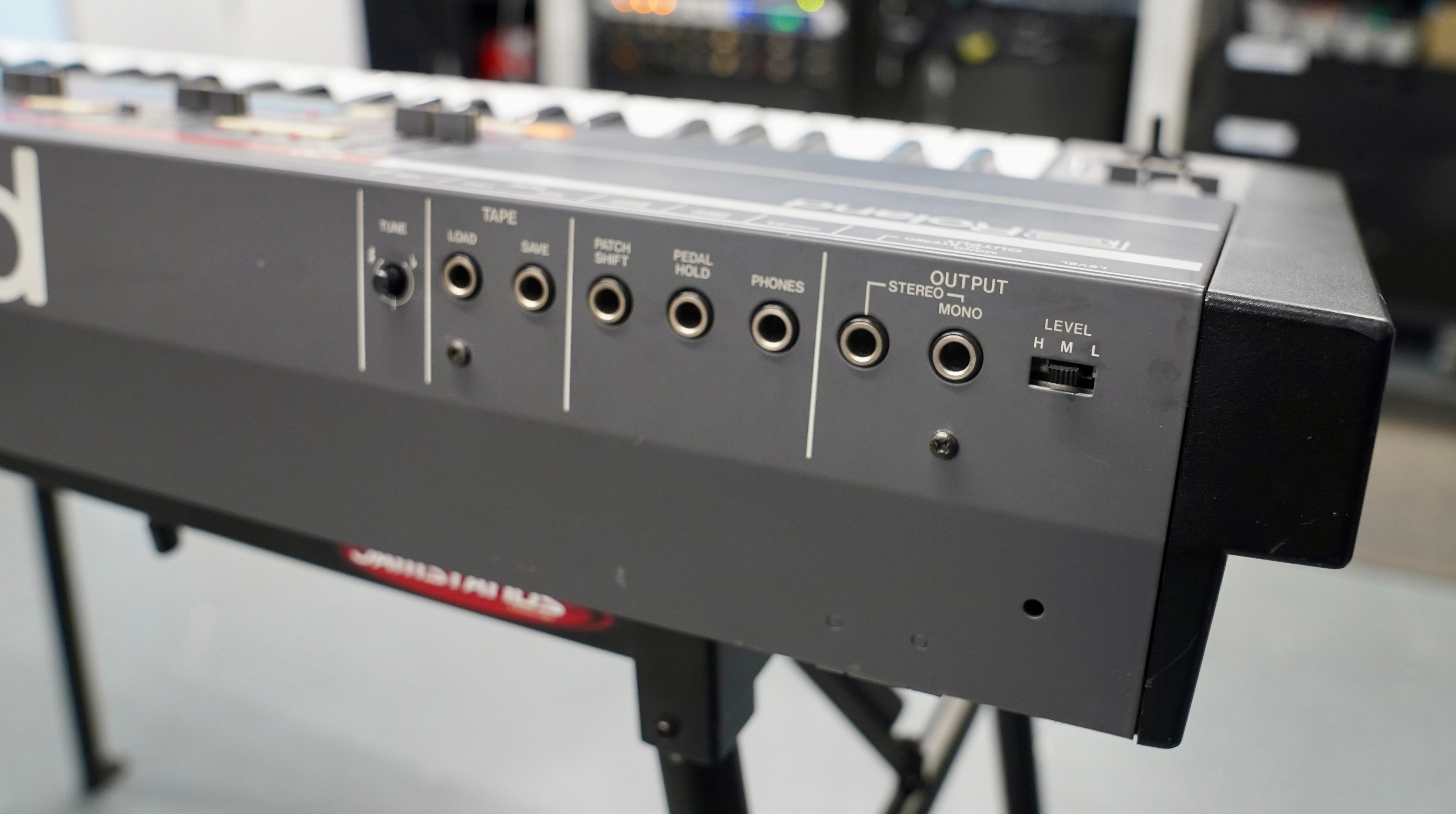 Roland Juno-106