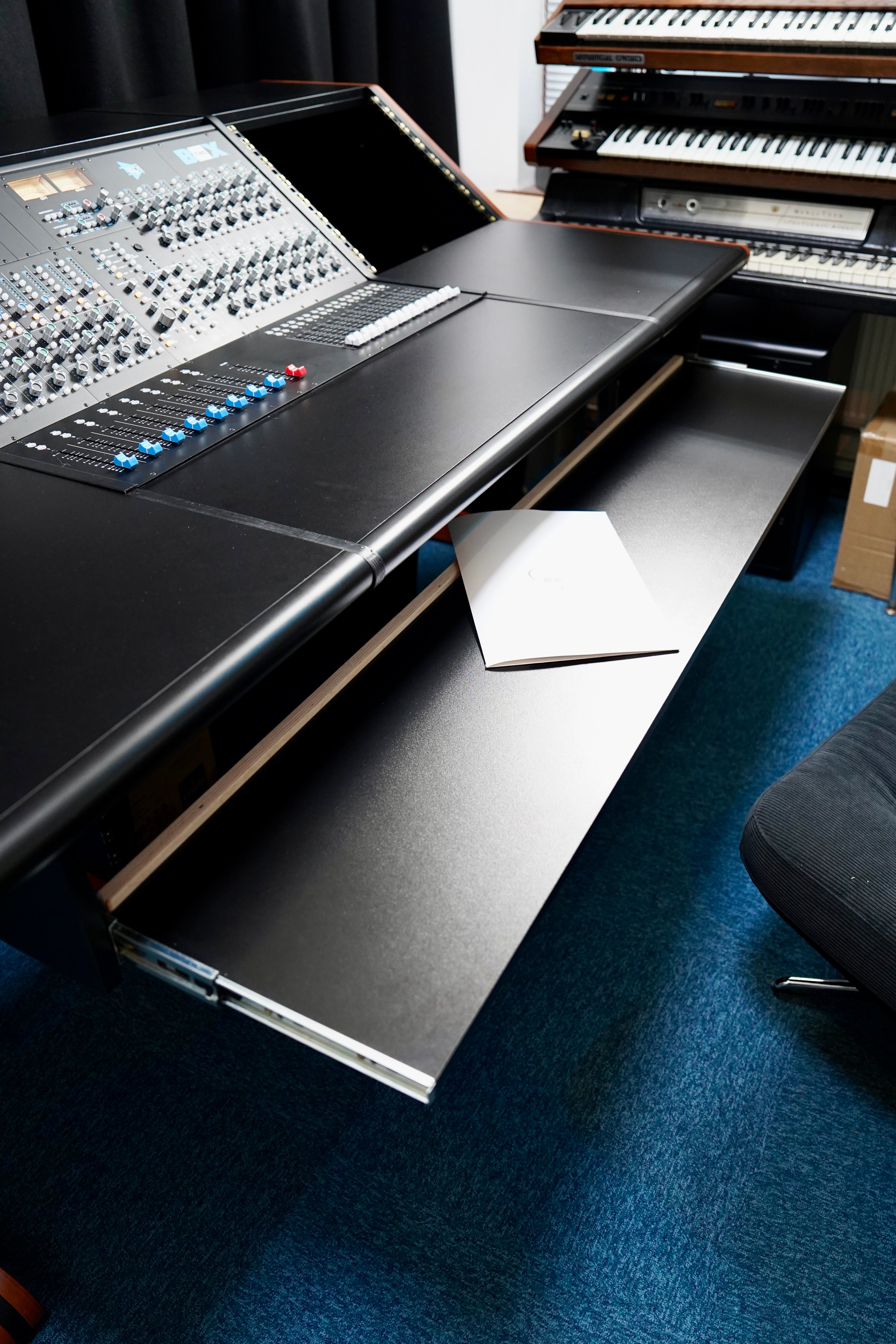 API The Box 2 w/ Buso Desk