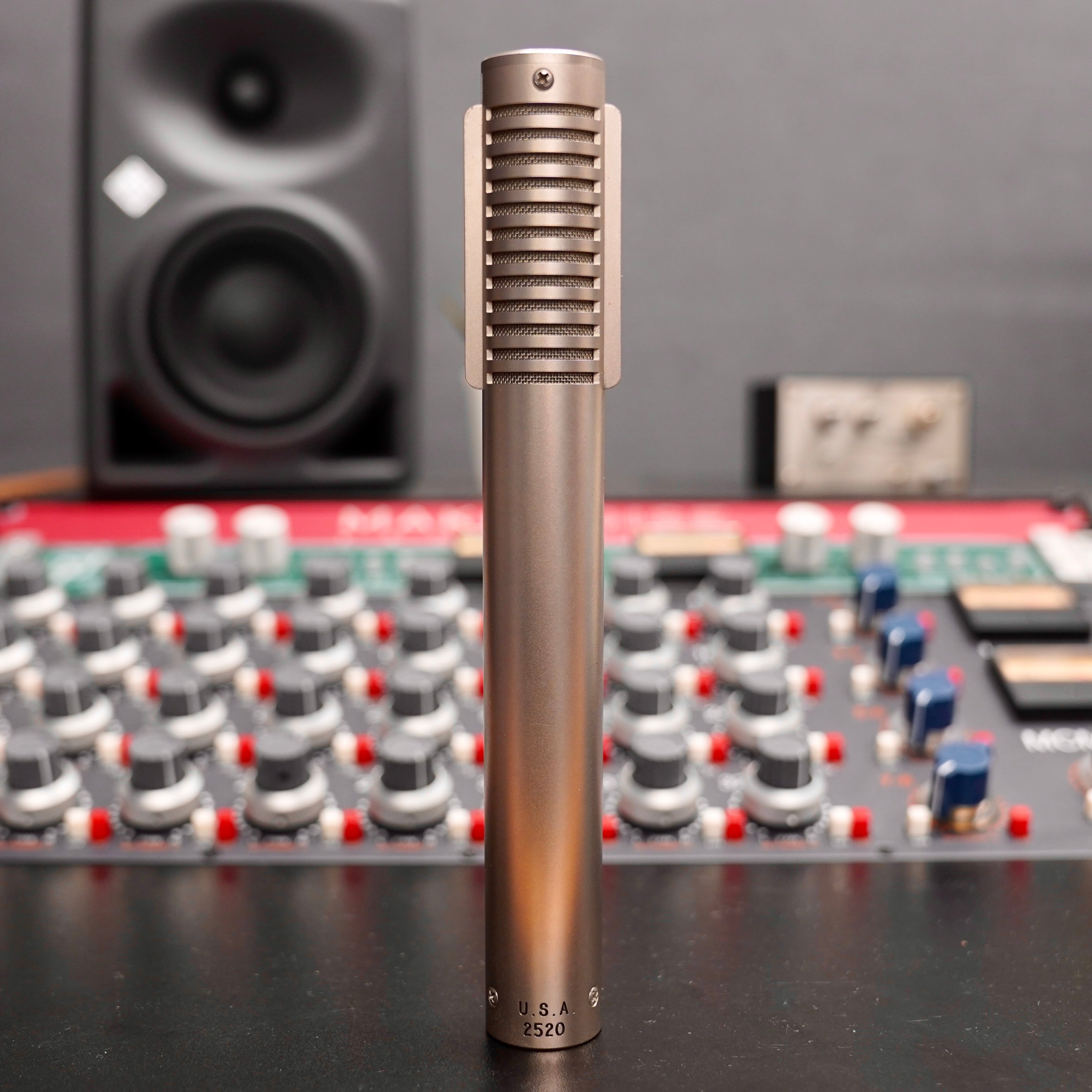 Royer R-122