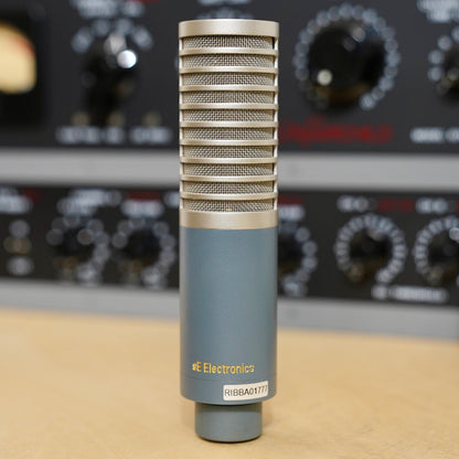 sE Electronics R1 Ribbon Microphone