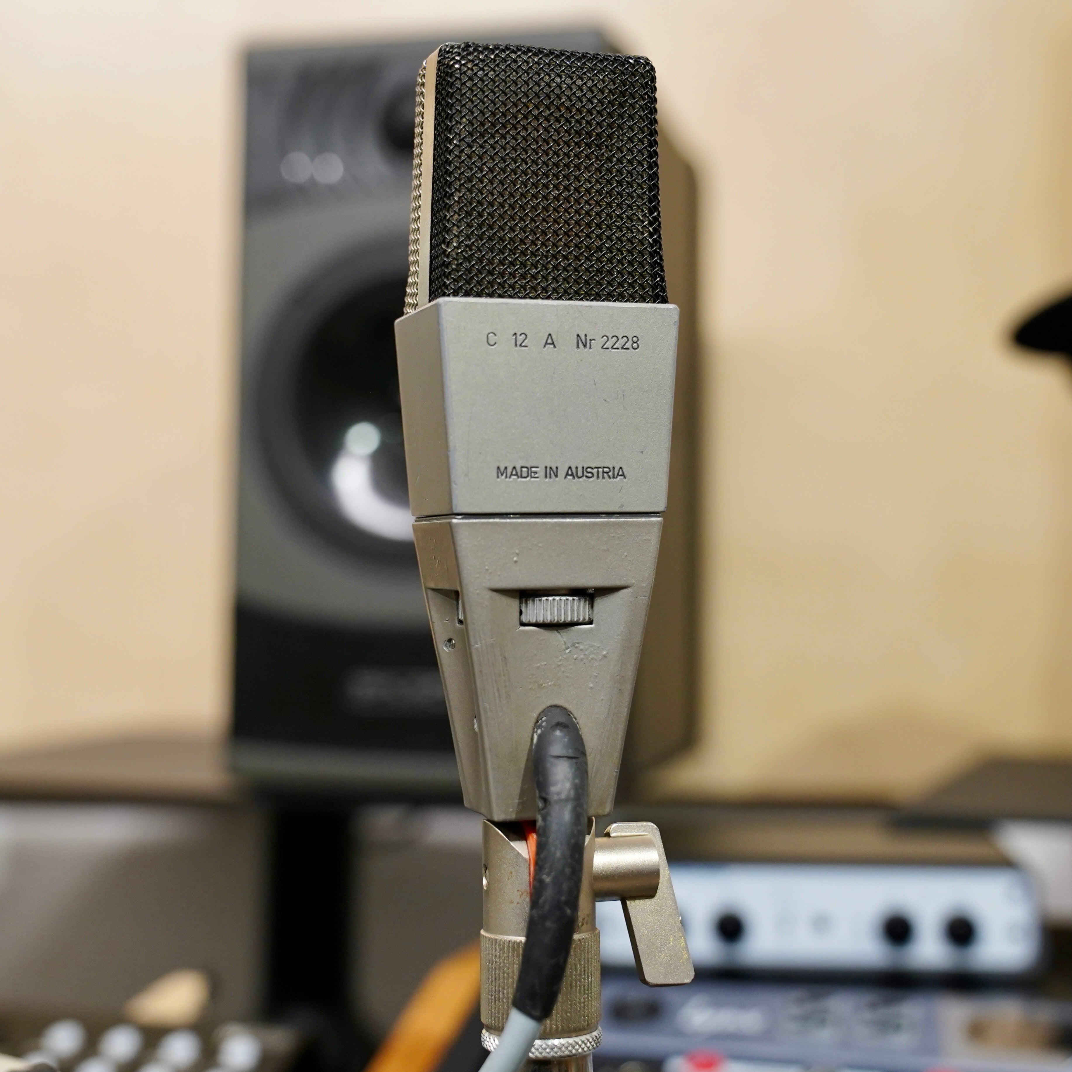 AKG C12A