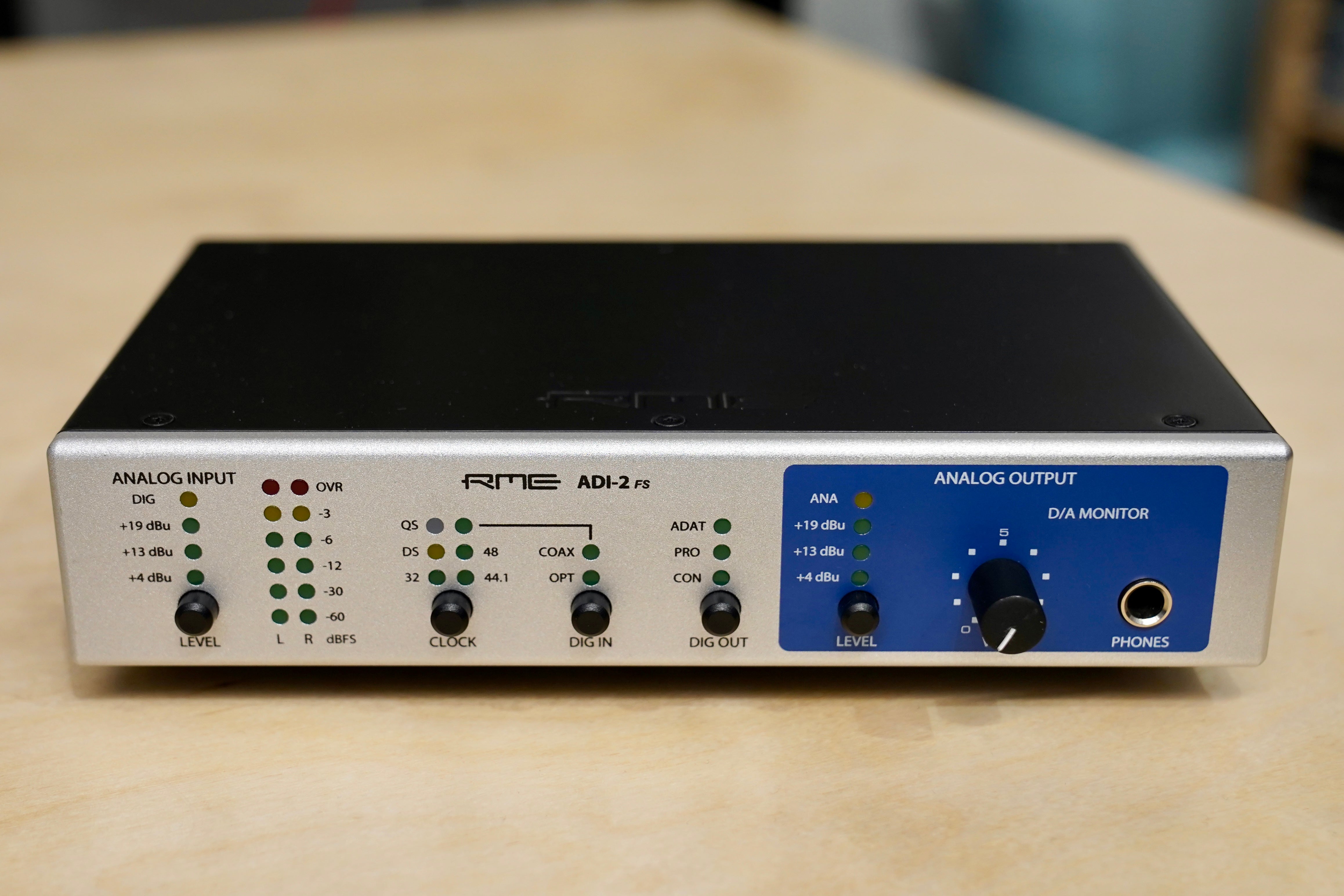 RME ADI-2 FS