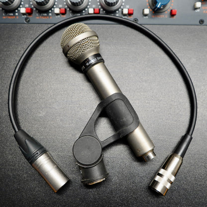 AKG D24
