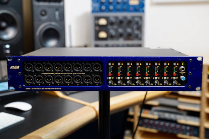 XTA DS800 Mic/ Line Distributor
