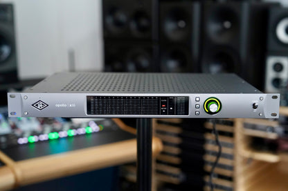 Universal Audio Apollo X16 Thunderbolt 3 Audio Interface