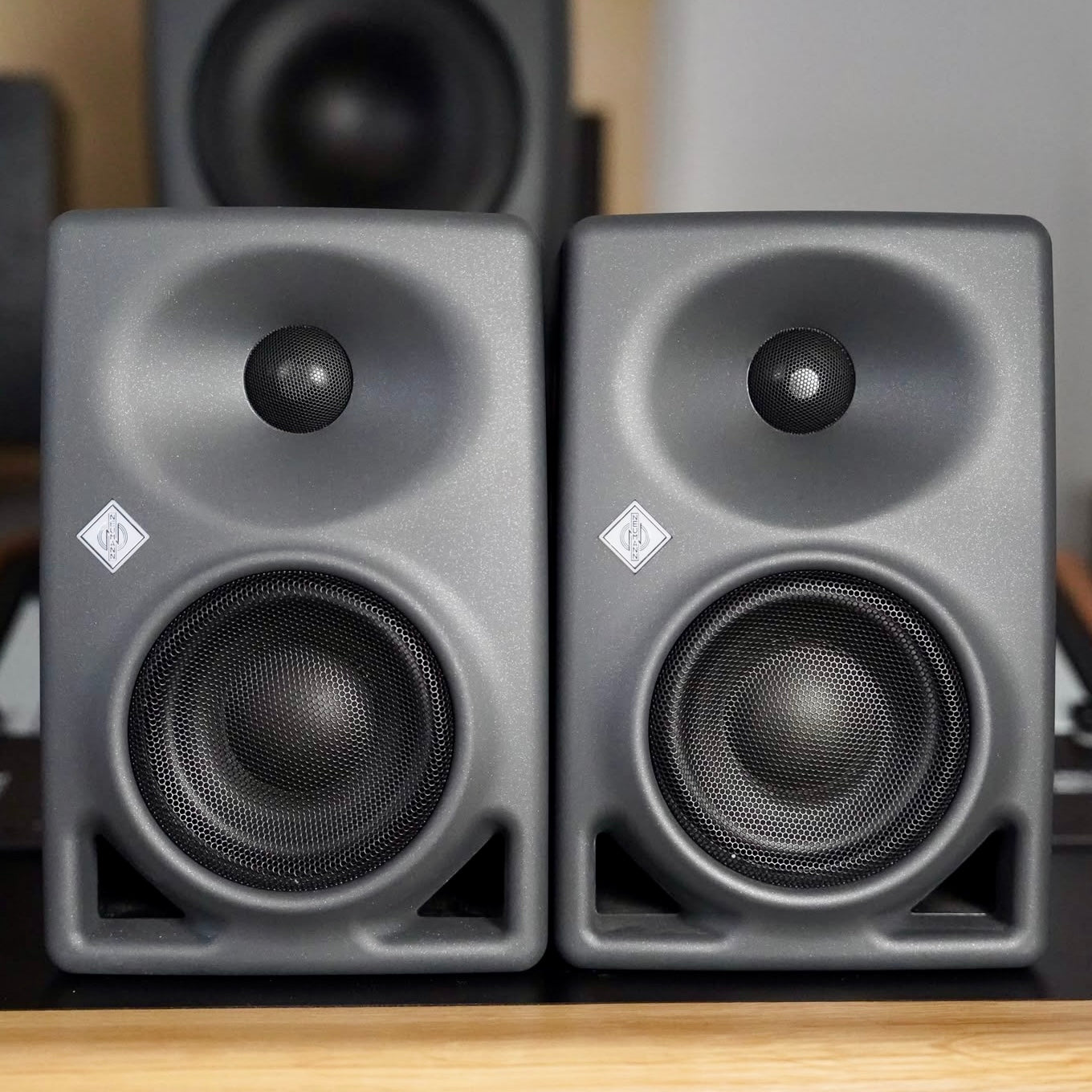 Neumann KH 80 DSP (Pair) – Make Noise Pro Audio