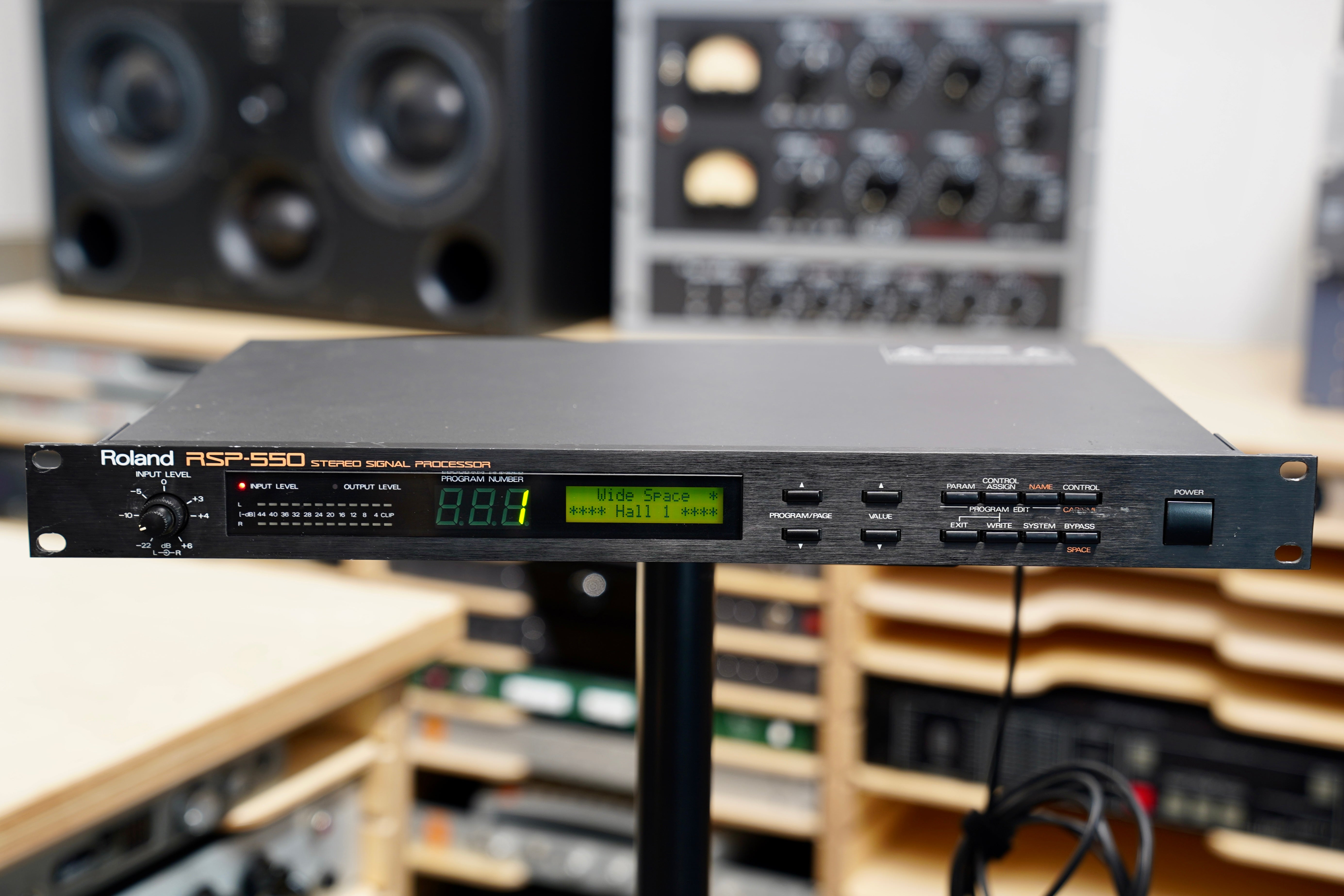 Roland RSP-550 Stereo Signal Processor – Make Noise Pro Audio
