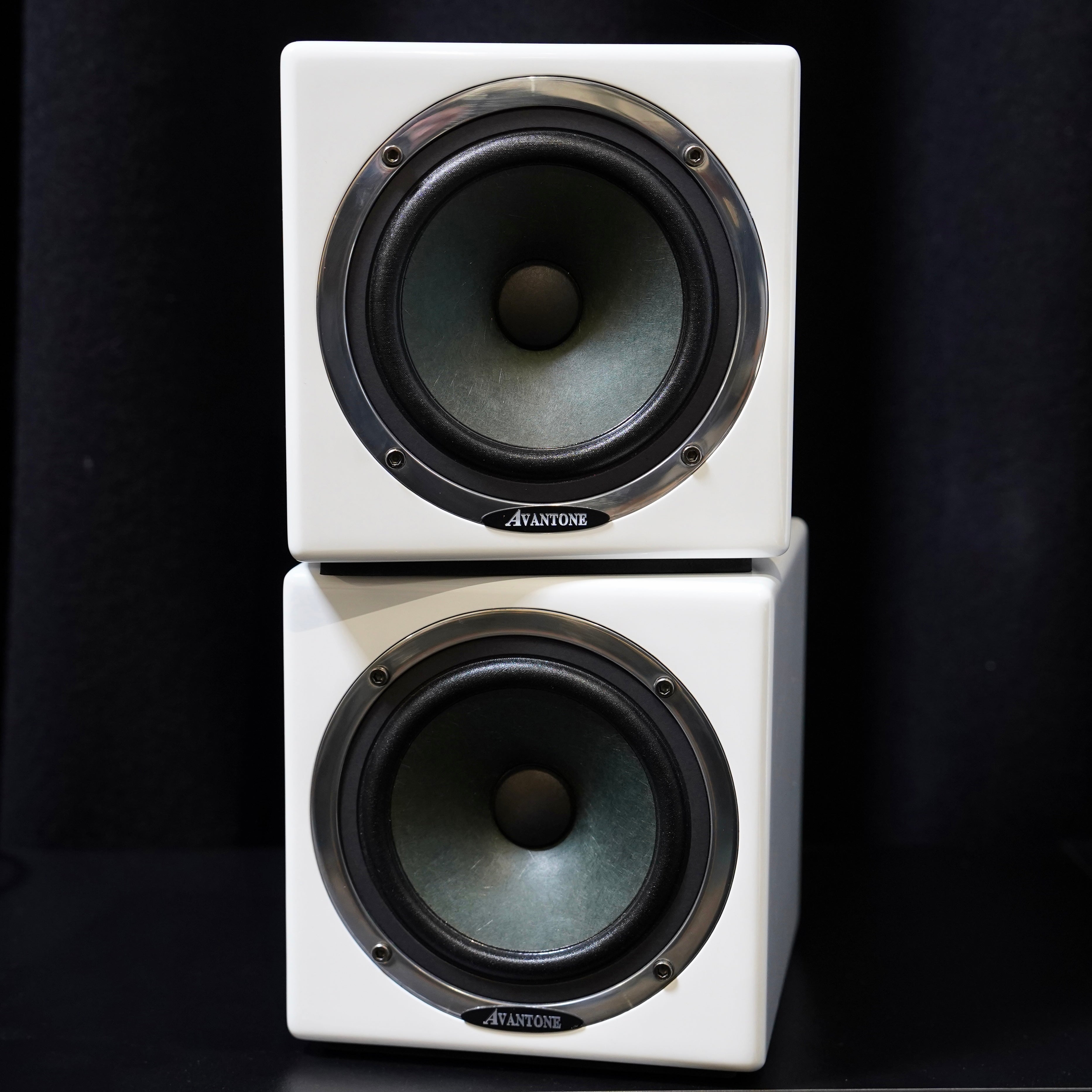 Avantone Active Mixcubes - White (Pair)