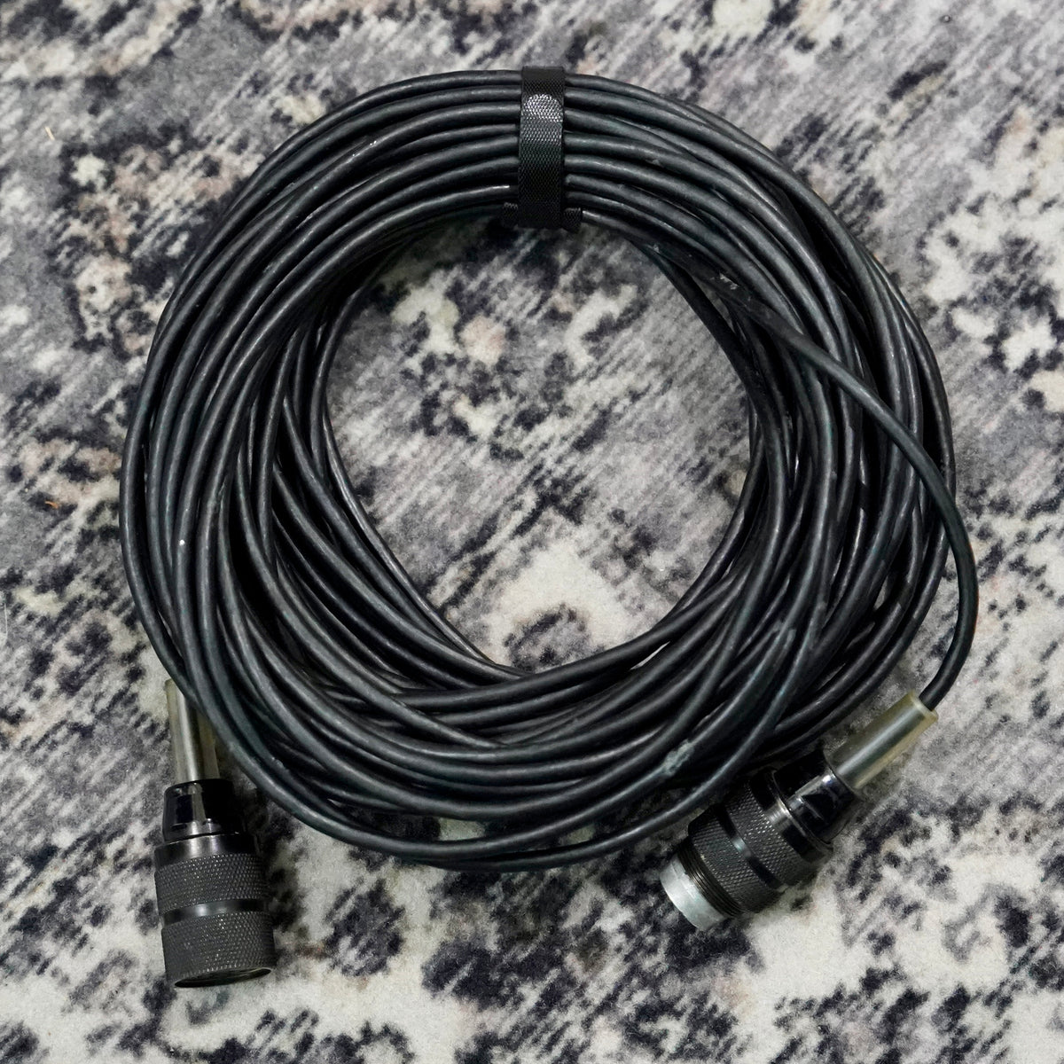 AKG C422