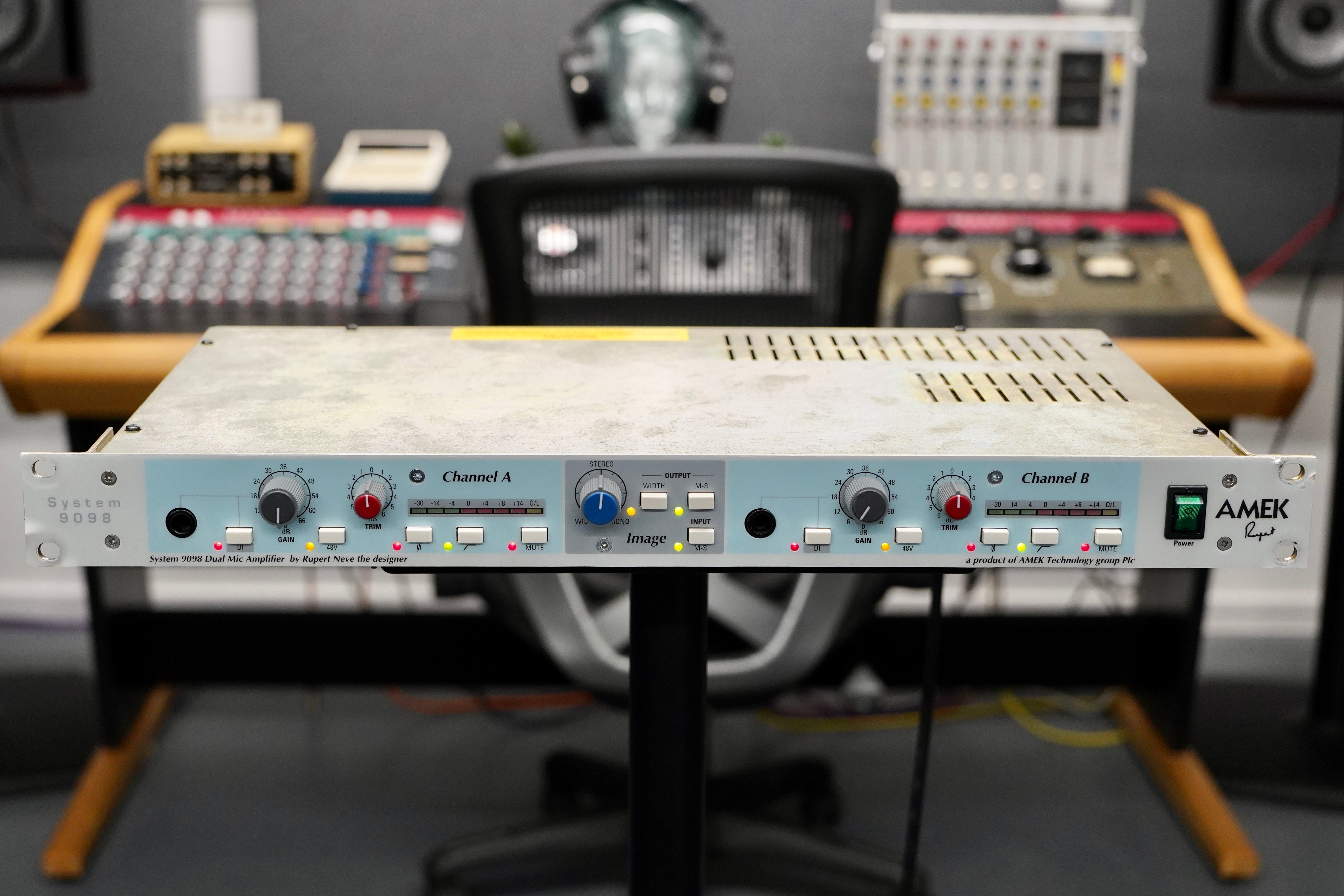Amek 9098 Dual Mic Amplifier
