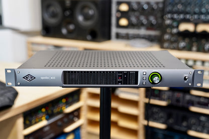 Universal Audio Apollo X16 Thunderbolt 3 Audio Interface