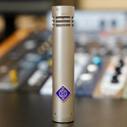 Neumann KM84i