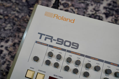 Roland TR-909 Rhythm Composer