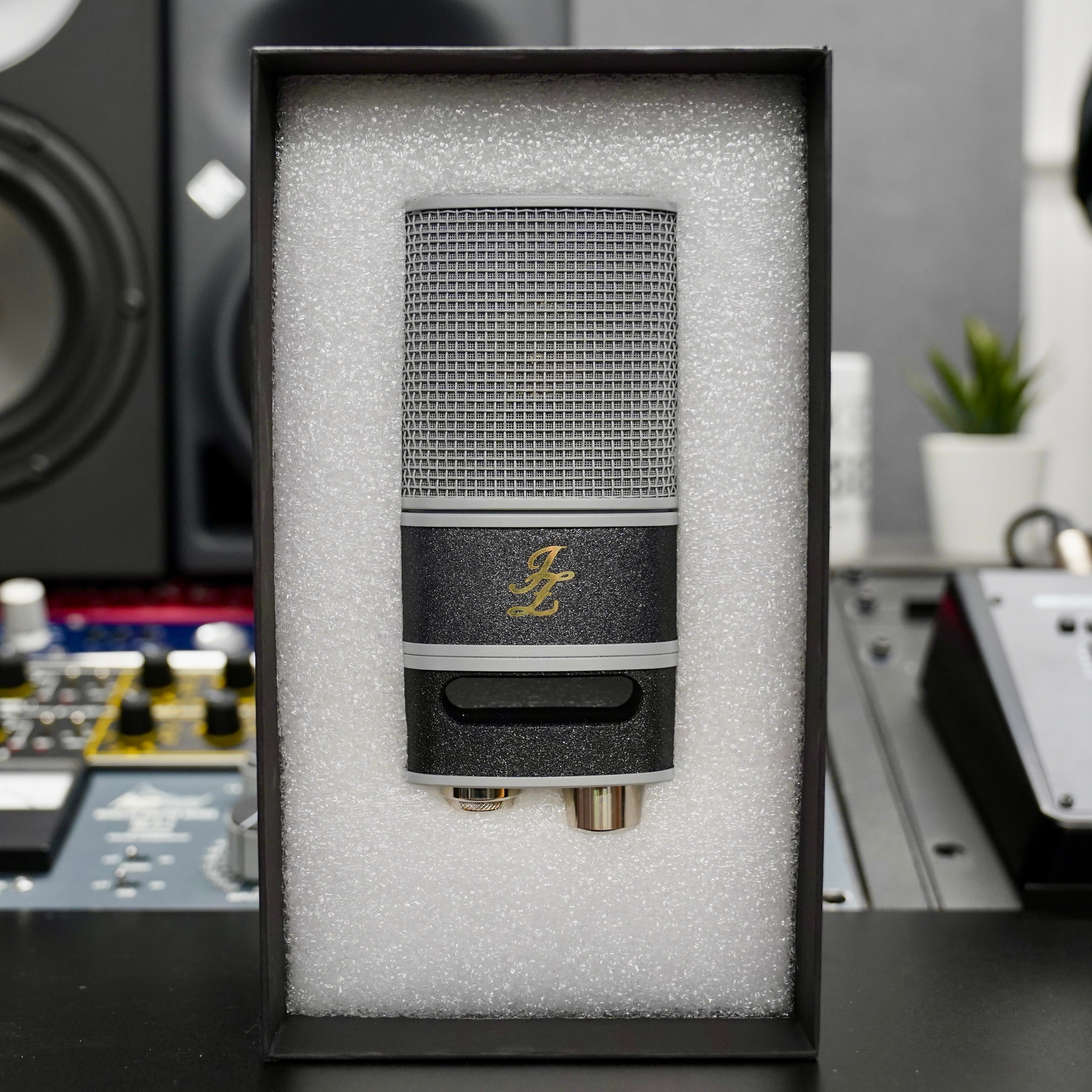 JZ Microphones V67
