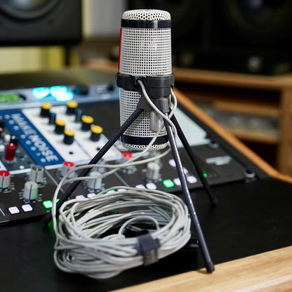 Saba (AKG) D-77/200