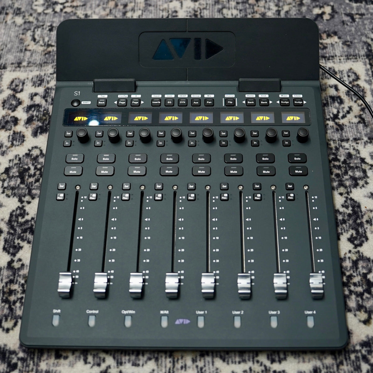 Avid S1 Controller