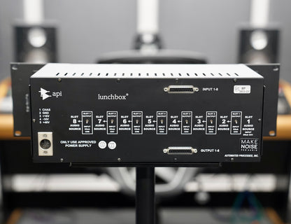 API 500-8P 500 Series Chassis