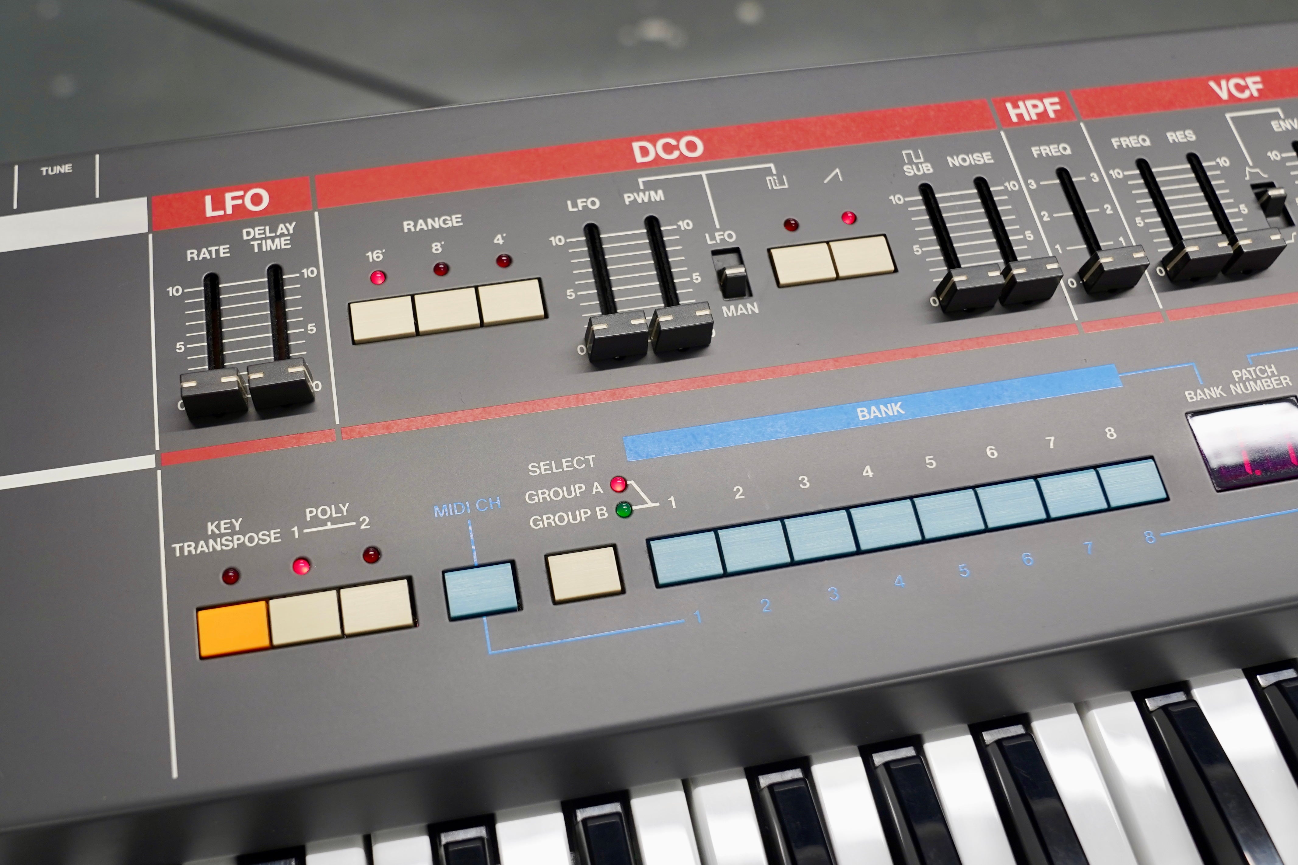 Roland Juno-106