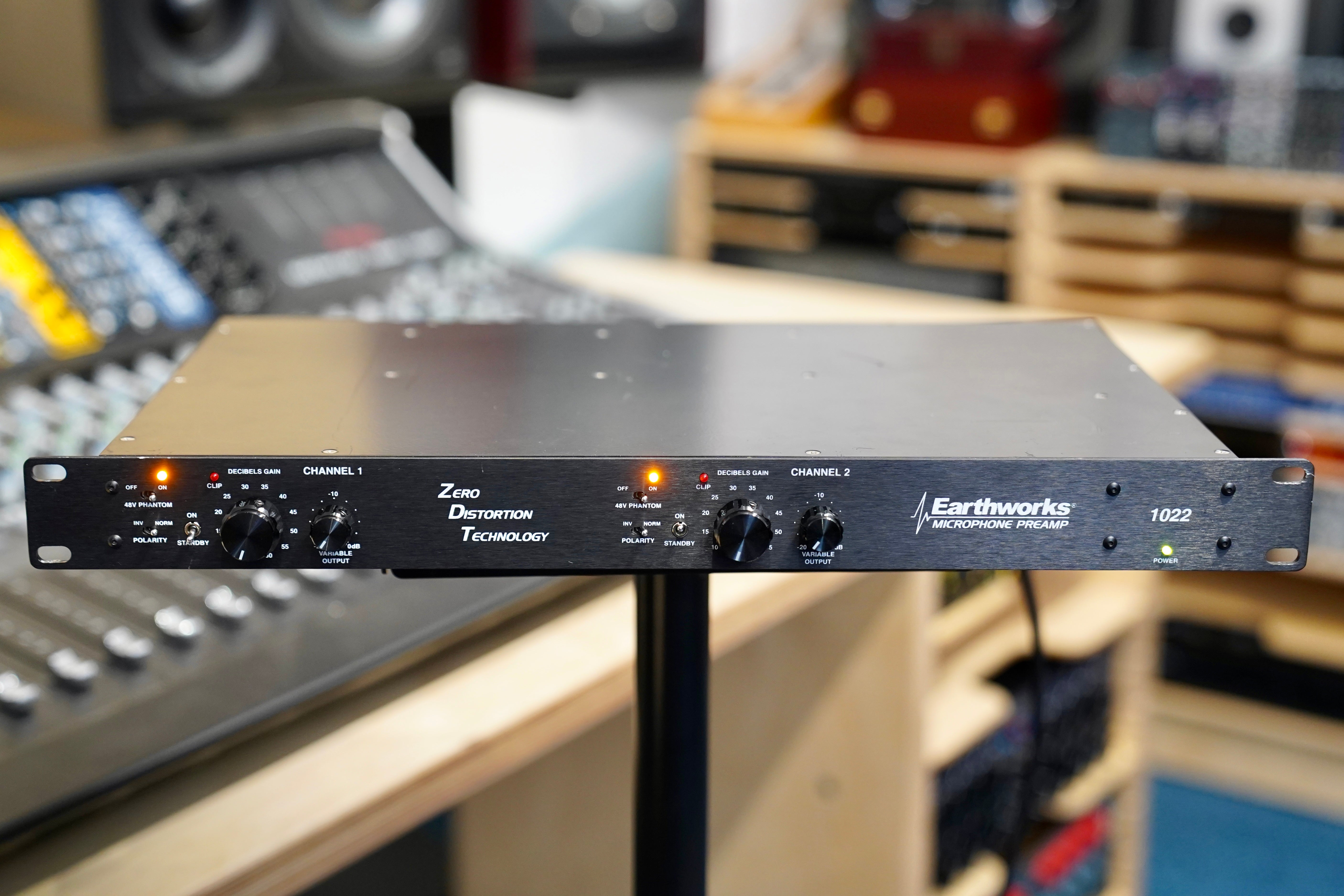 Earthworks 1022 ZDT Two Channel Zero Distortion Preamp