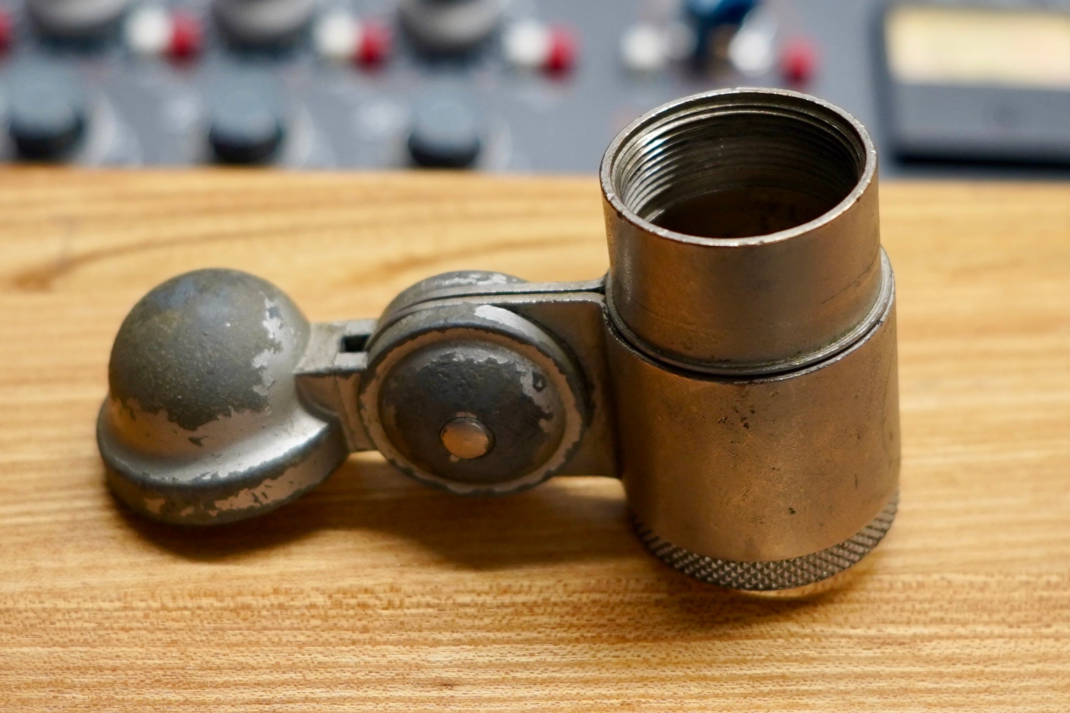 Neumann U87 (1975)