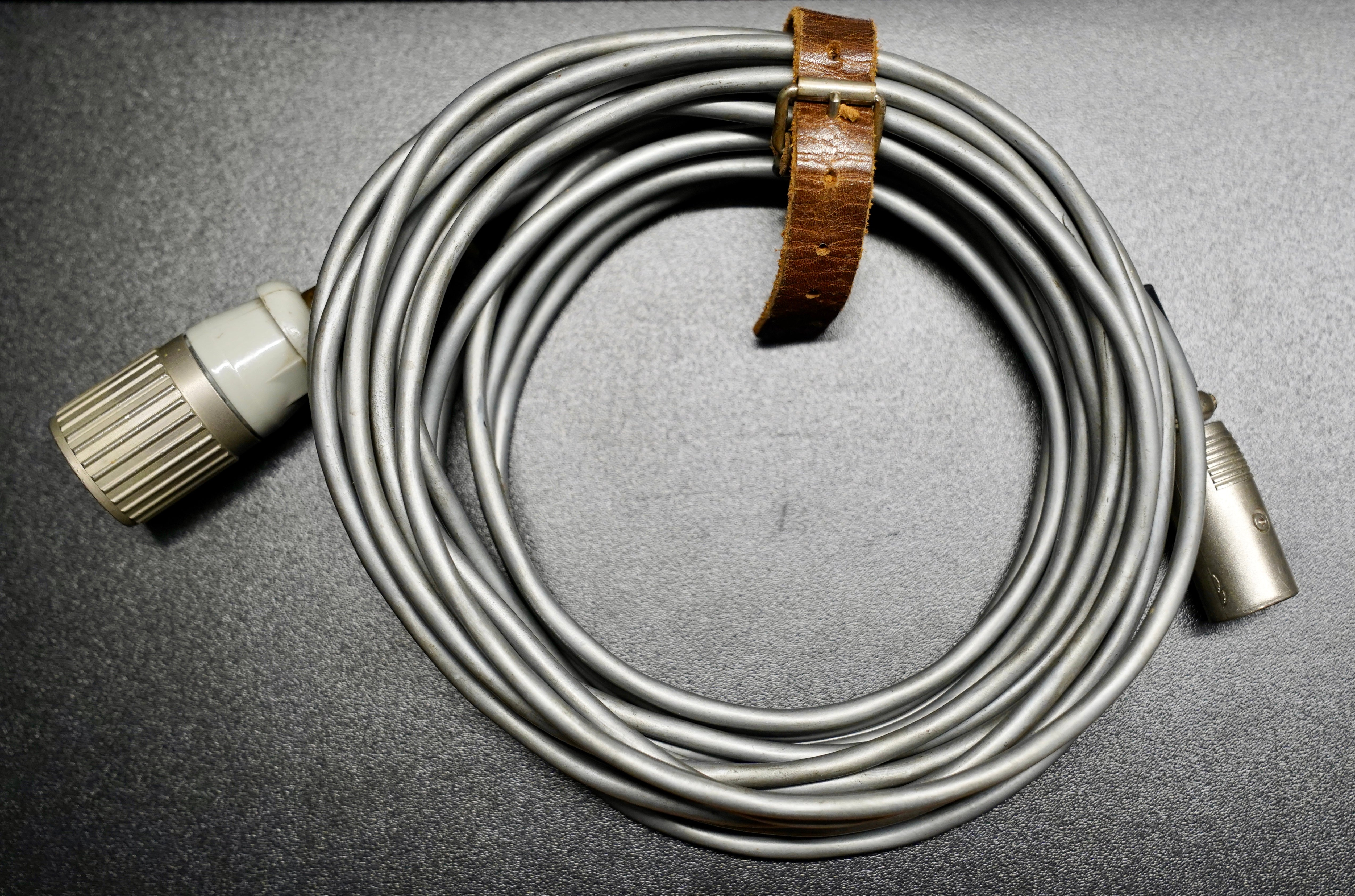 Neumann U87 (1976)