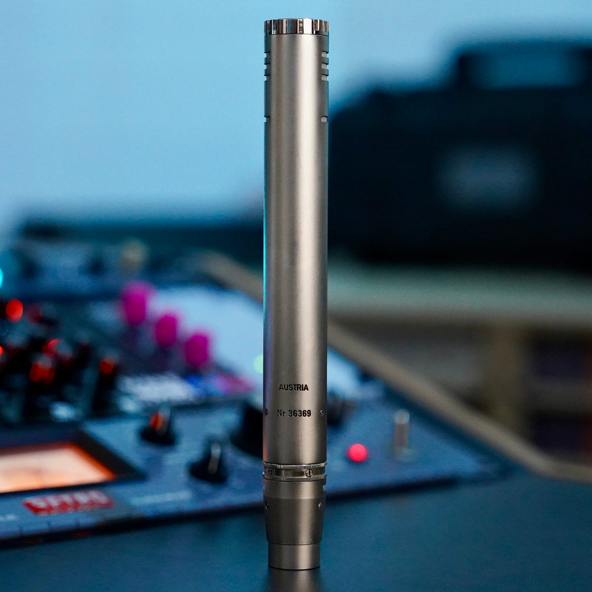 AKG D224E
