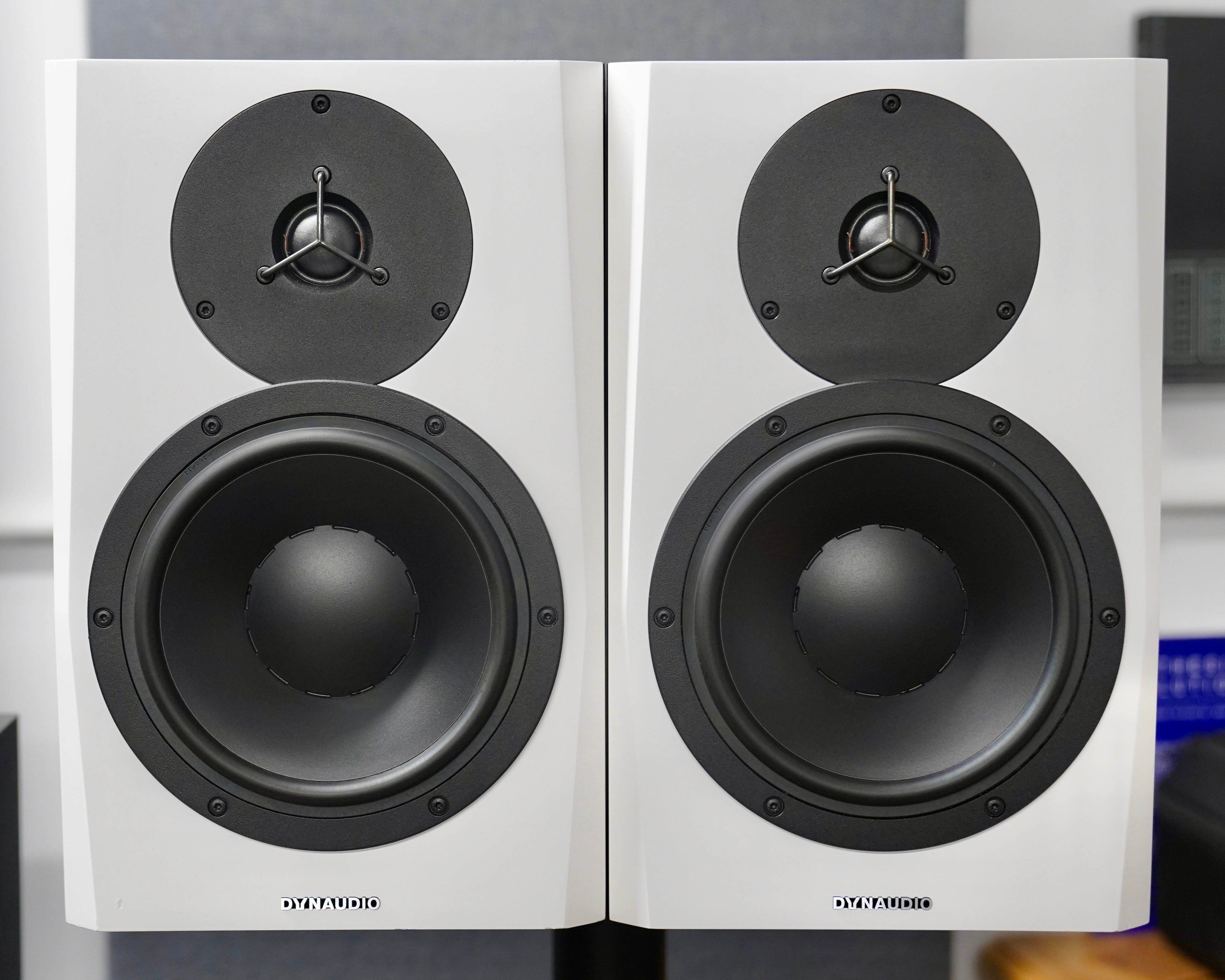 Dynaudio LYD-8 (Pair)