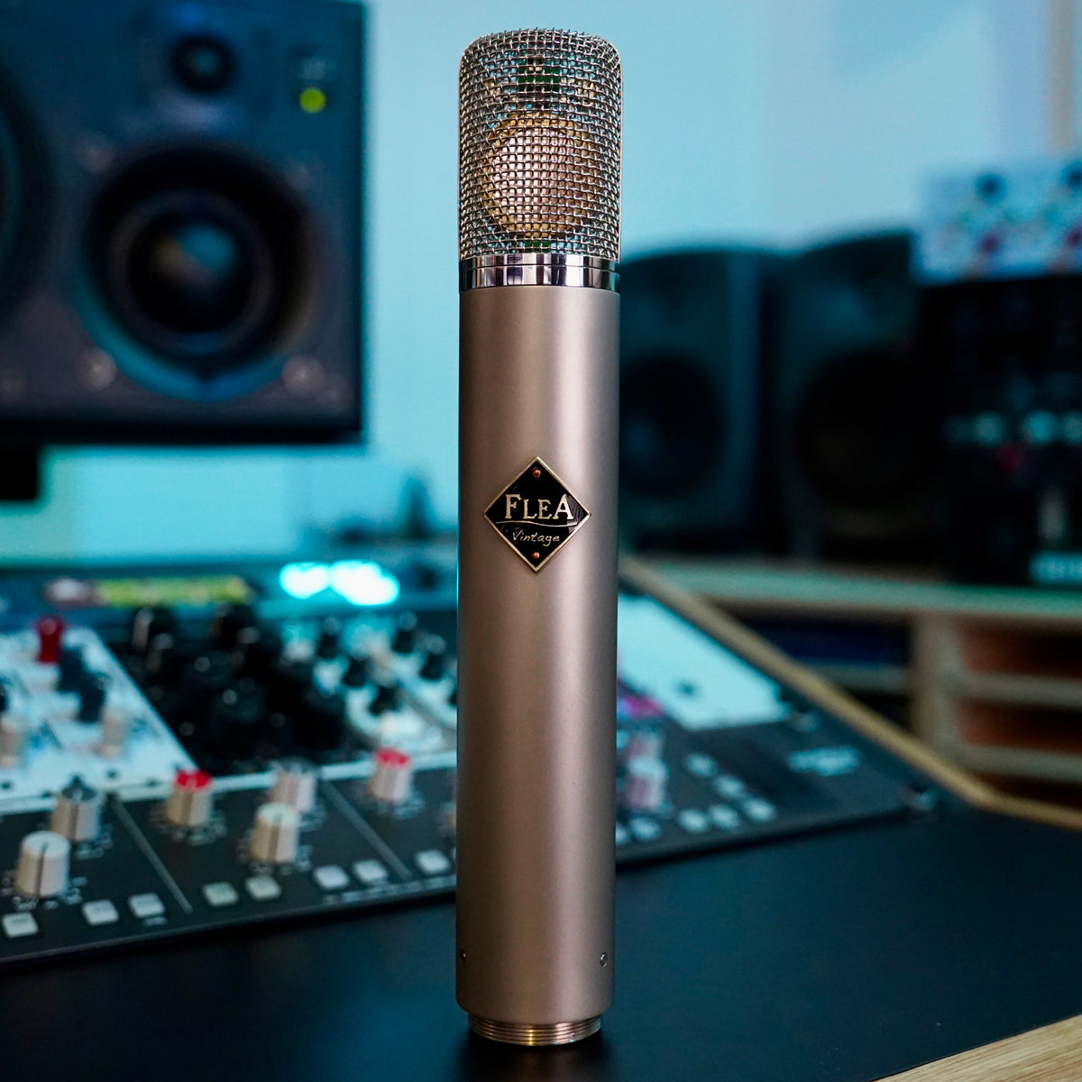 Flea Microphones 12