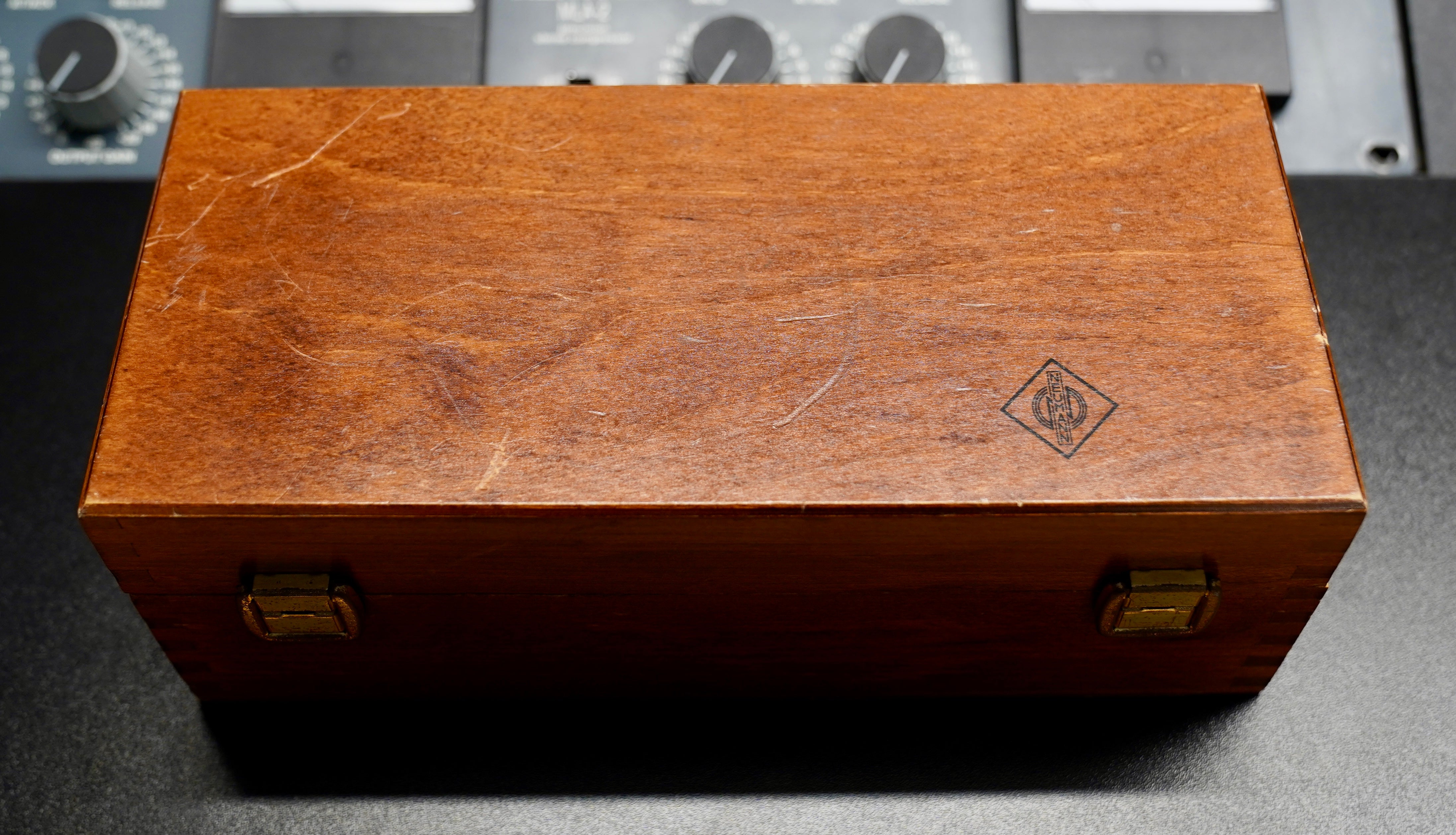Neumann U87 (1976)