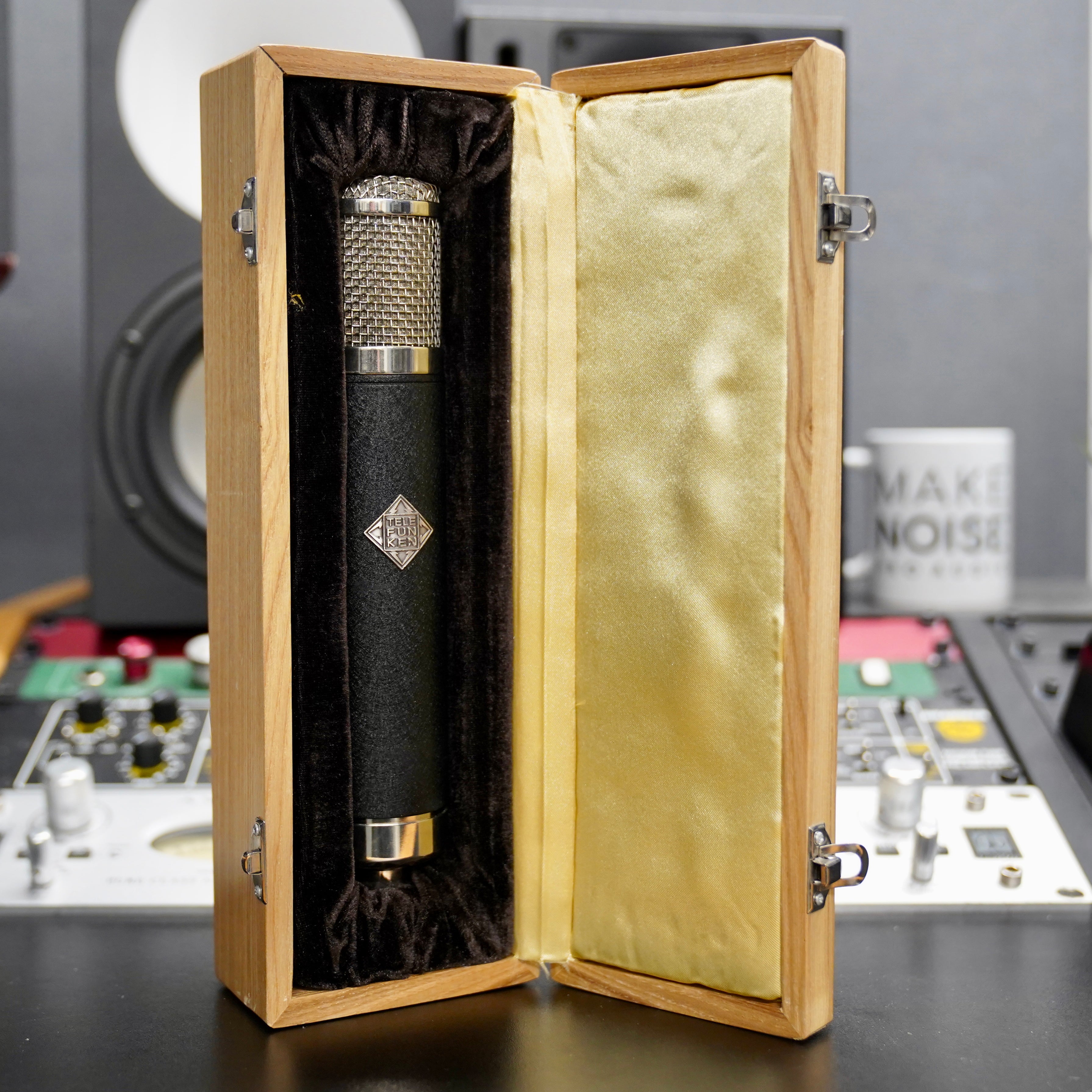 Telefunken AK-47