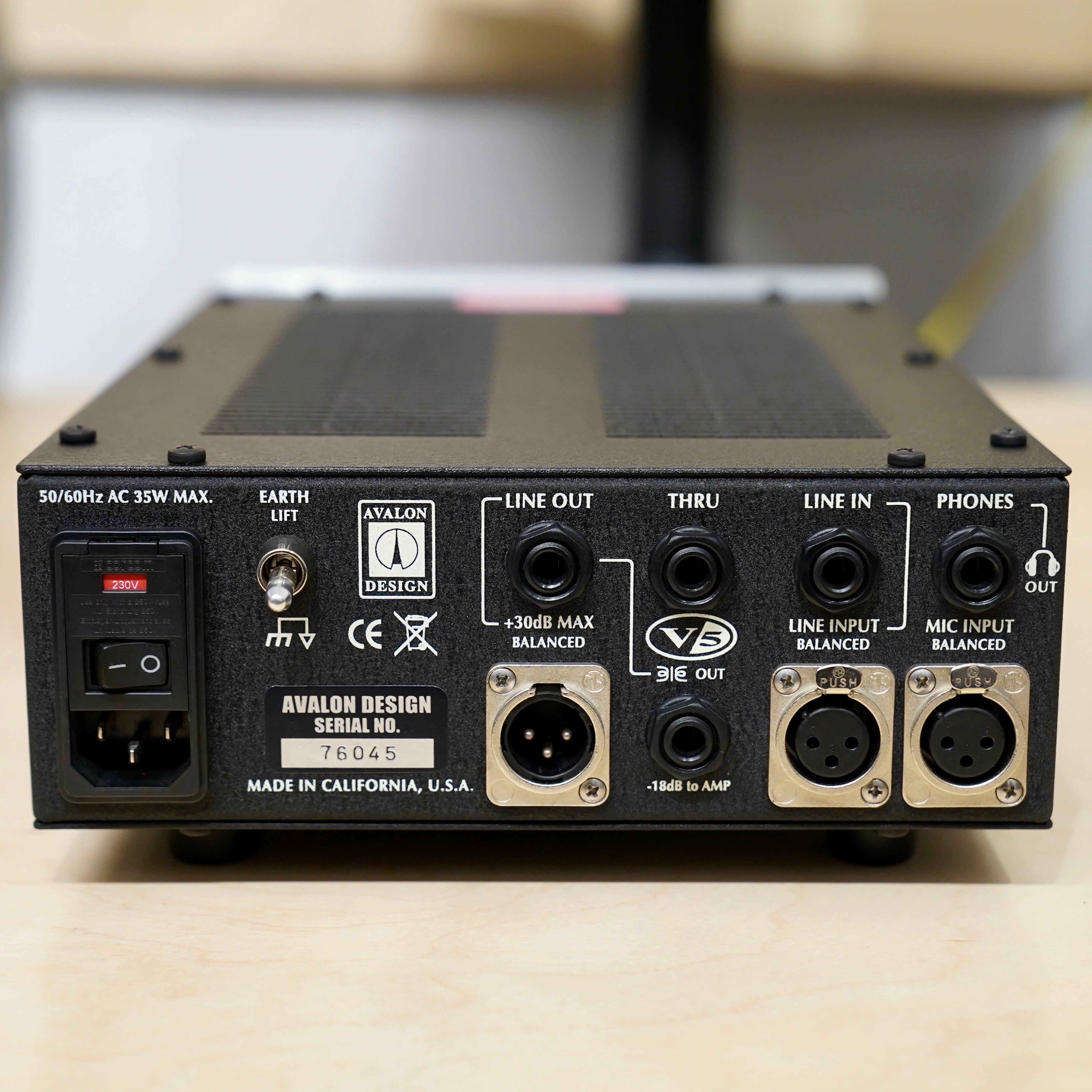 Avalon V5 DI-Re-Preamplifier