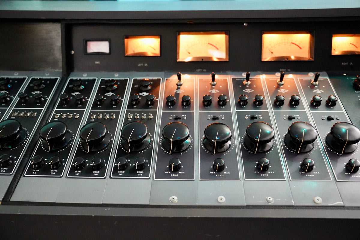 Universal Audio 610 Custom Console