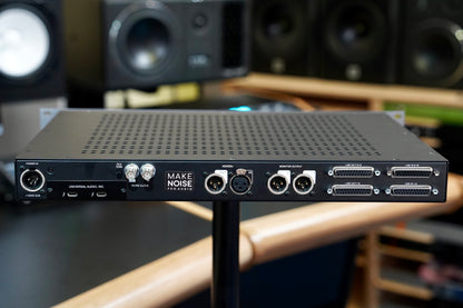 Universal Audio Apollo X16 Thunderbolt 3 Audio Interface