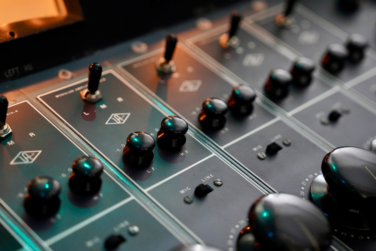 Universal Audio 610 Custom Console