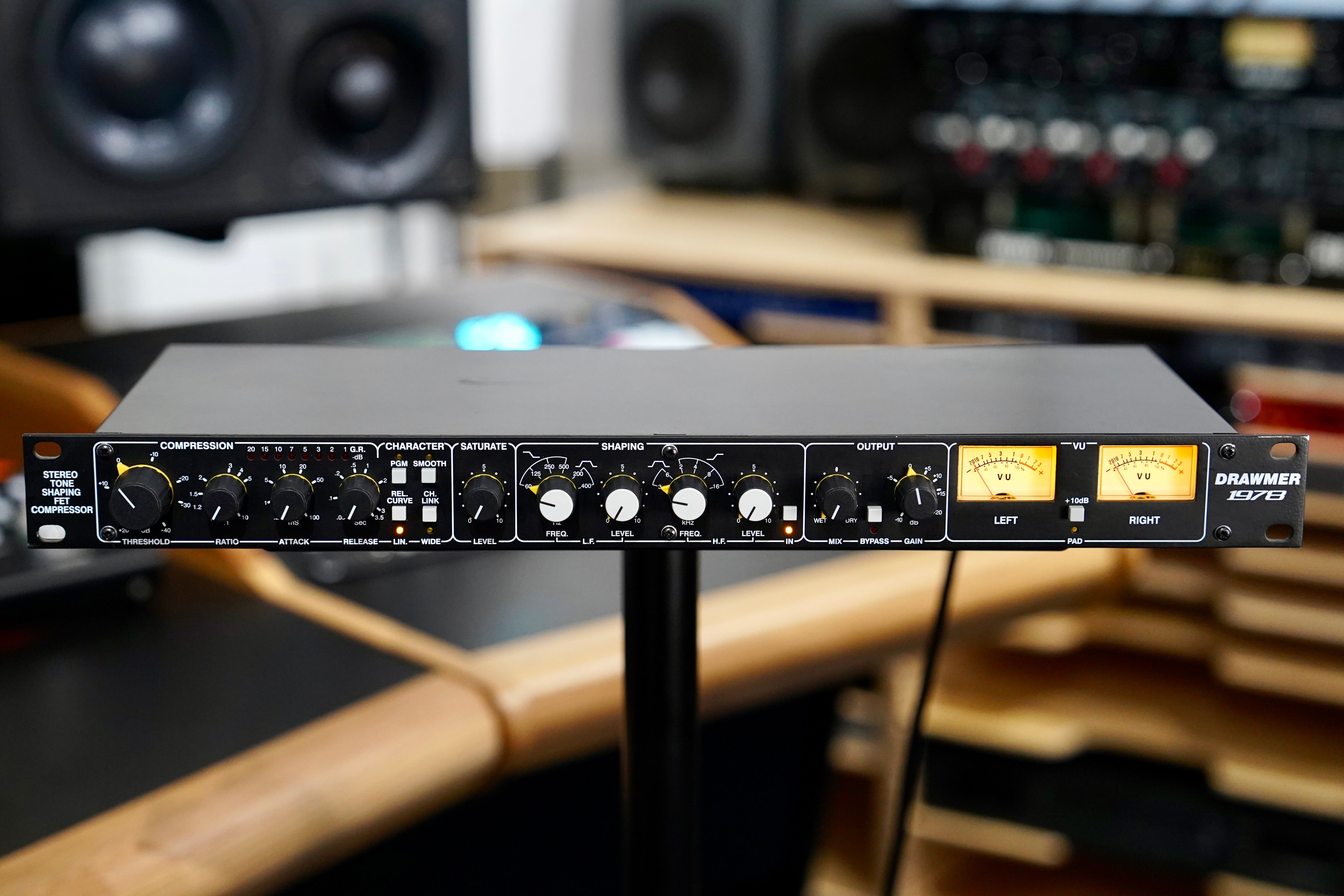 Drawmer 1978 Stereo Tone Shaping FET Compressor