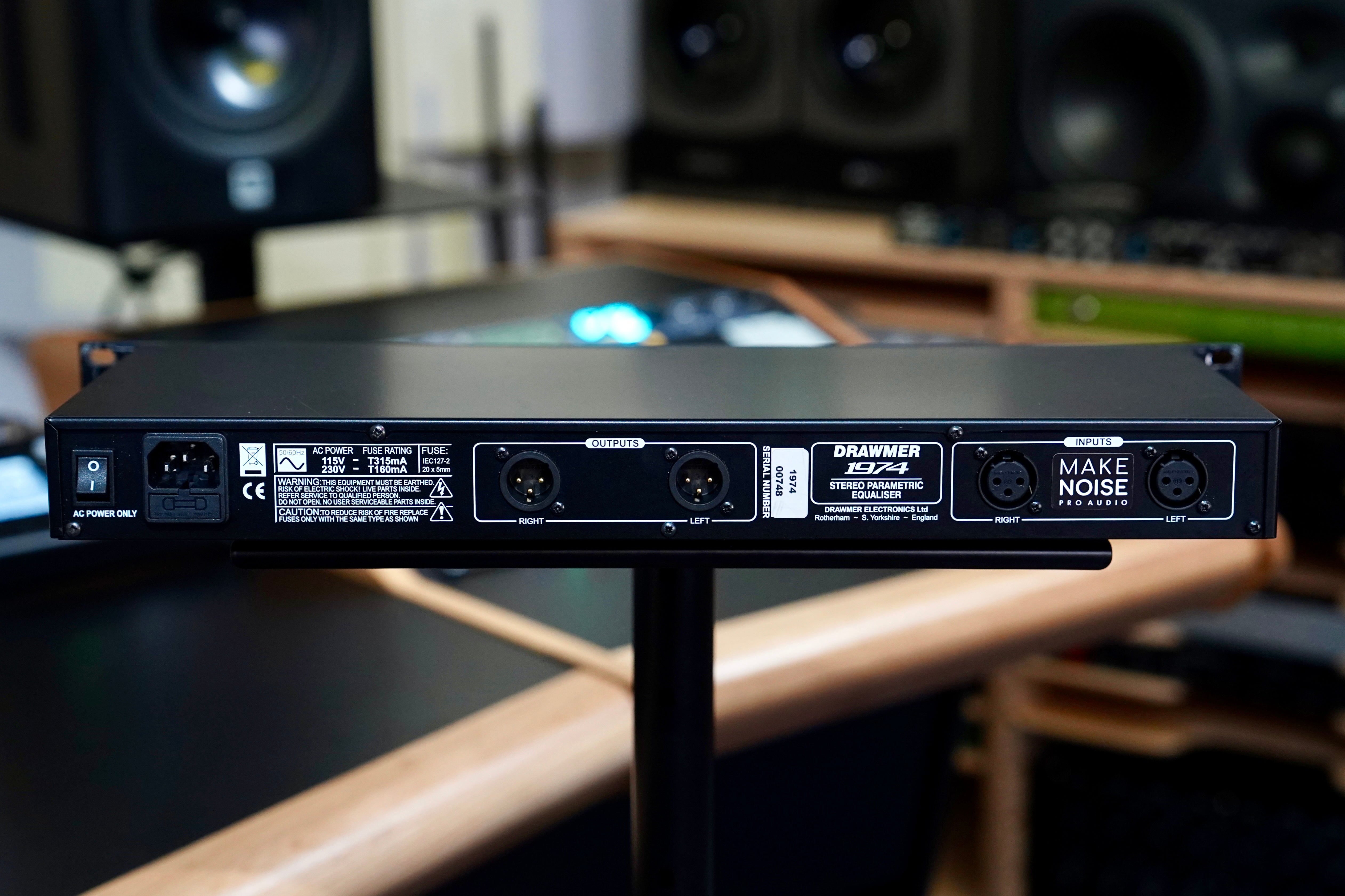 Drawmer 1974 Stereo Parametric EQ