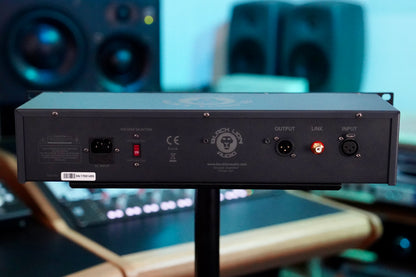 Black Lion Audio Seventeen