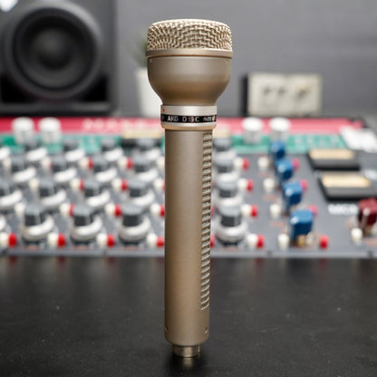 AKG D19C