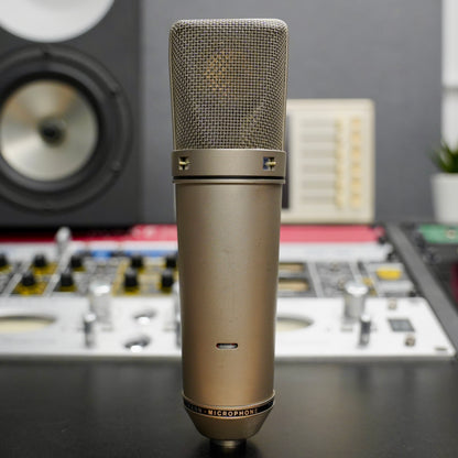 Neumann U87 (1979)