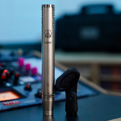AKG D224E