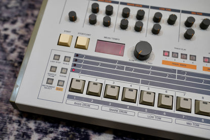 Roland TR-909 Rhythm Composer