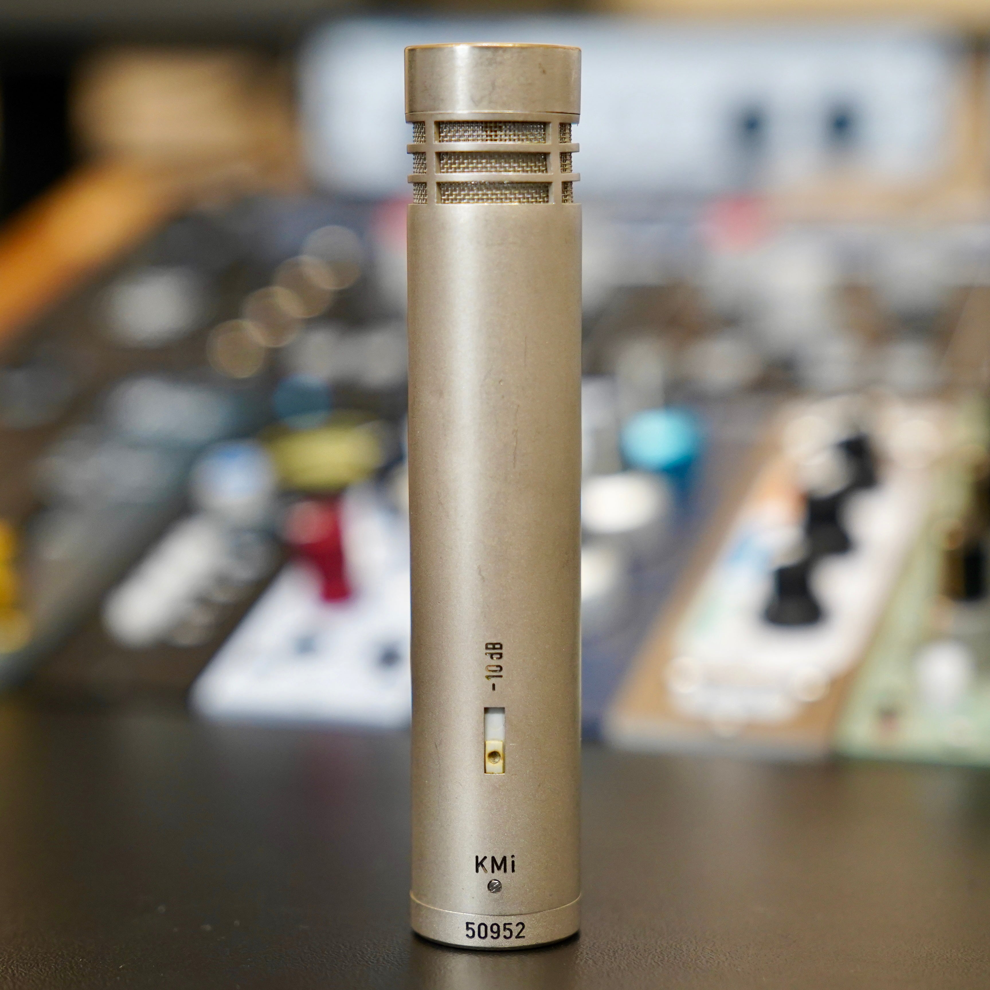 Neumann KM84i