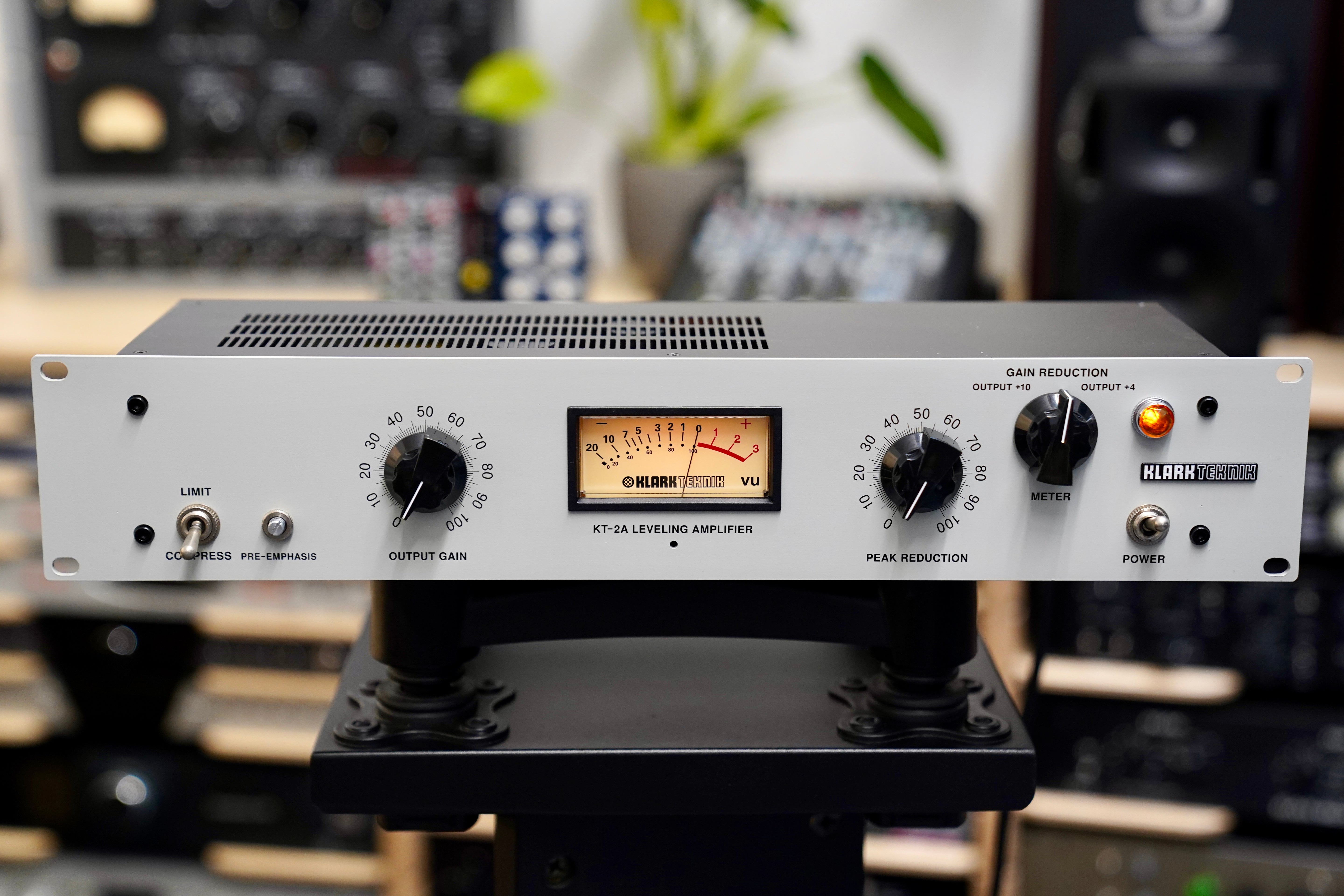 Klark Teknik 2A-KT