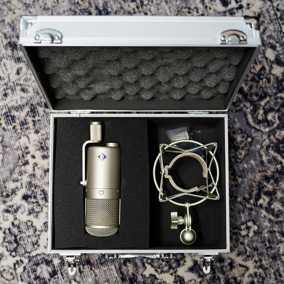 Neumann U47 fet
