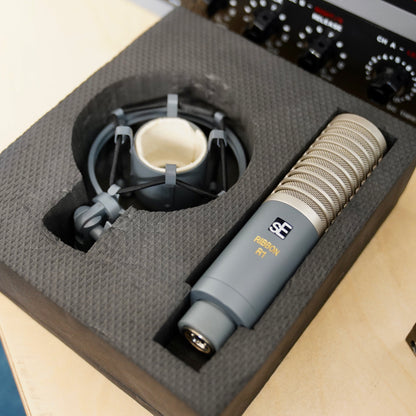 sE Electronics R1 Ribbon Microphone